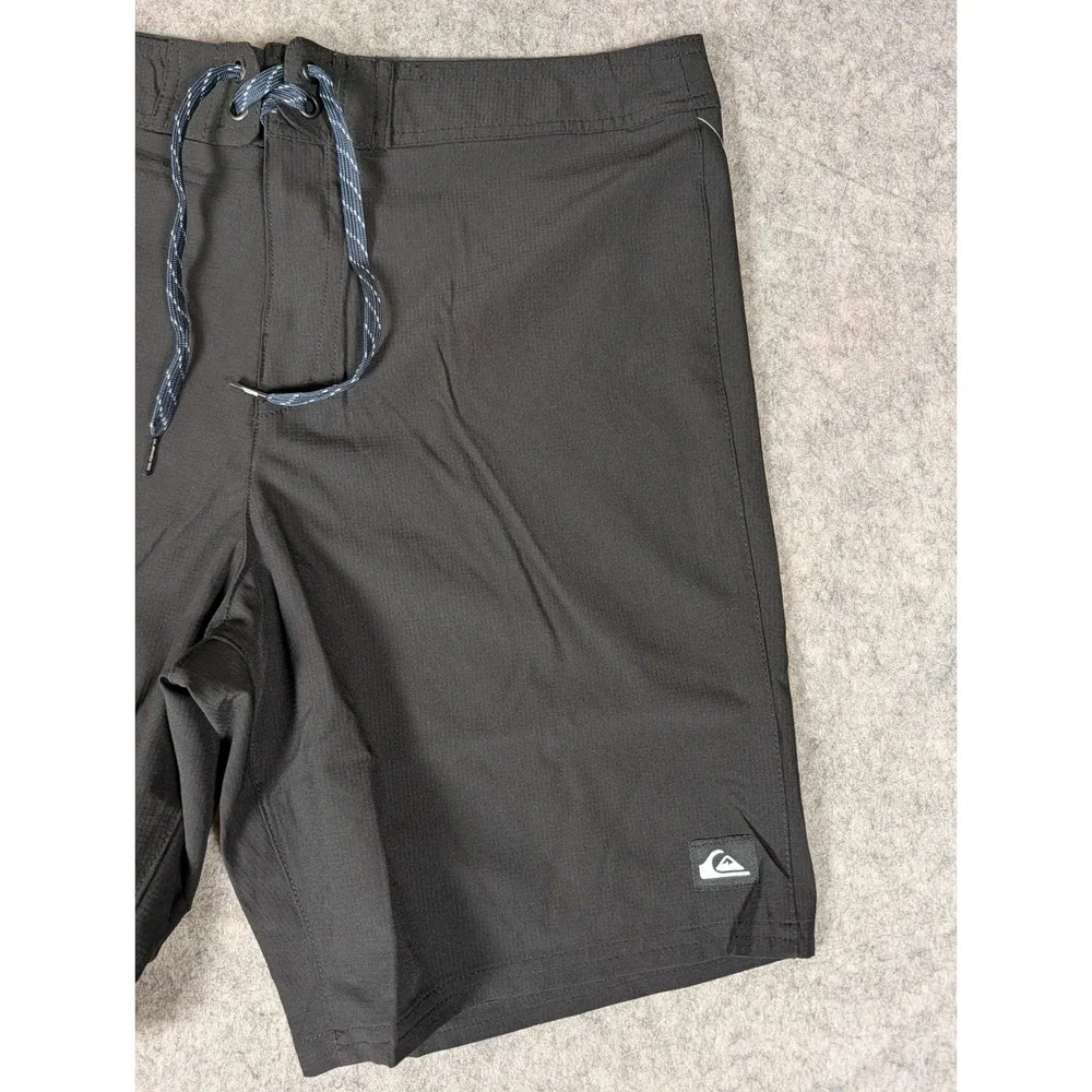 Quiksilver Mens Performance Board Shorts Black Solid Surf Trunks Size Small/32